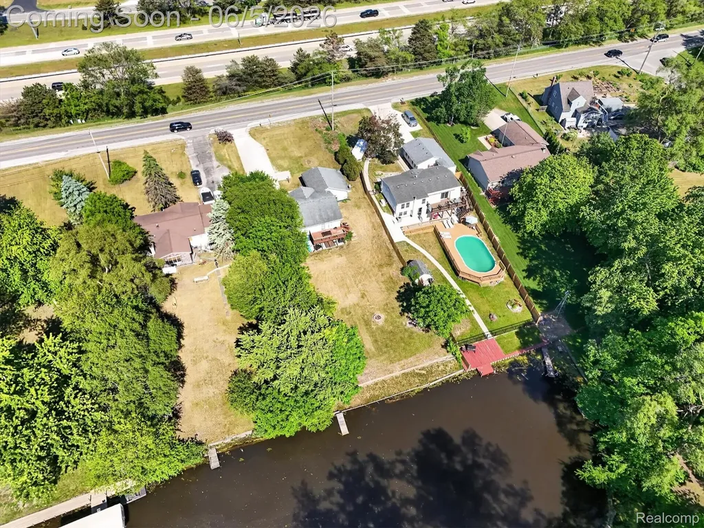14232 North Road Fenton Charter Township MI 48430