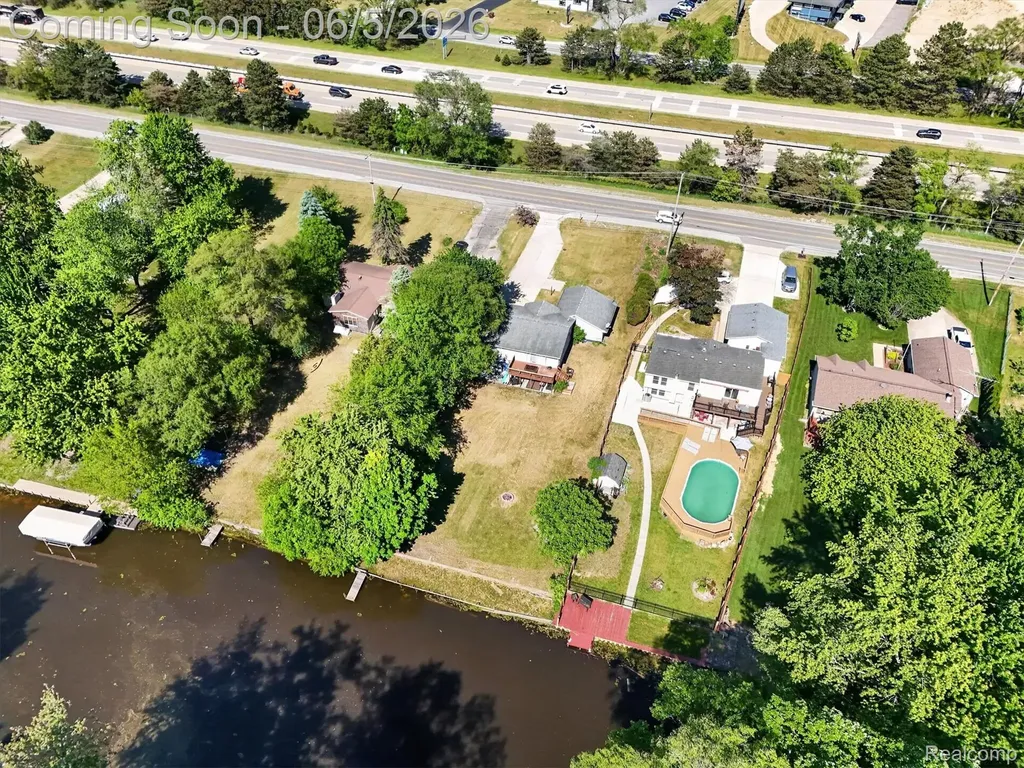 14232 North Road Fenton Charter Township MI 48430