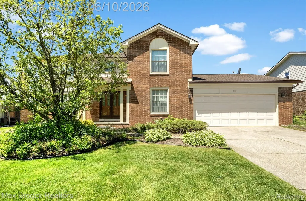 217 Stonetree Circle Rochester Hills City MI 48309