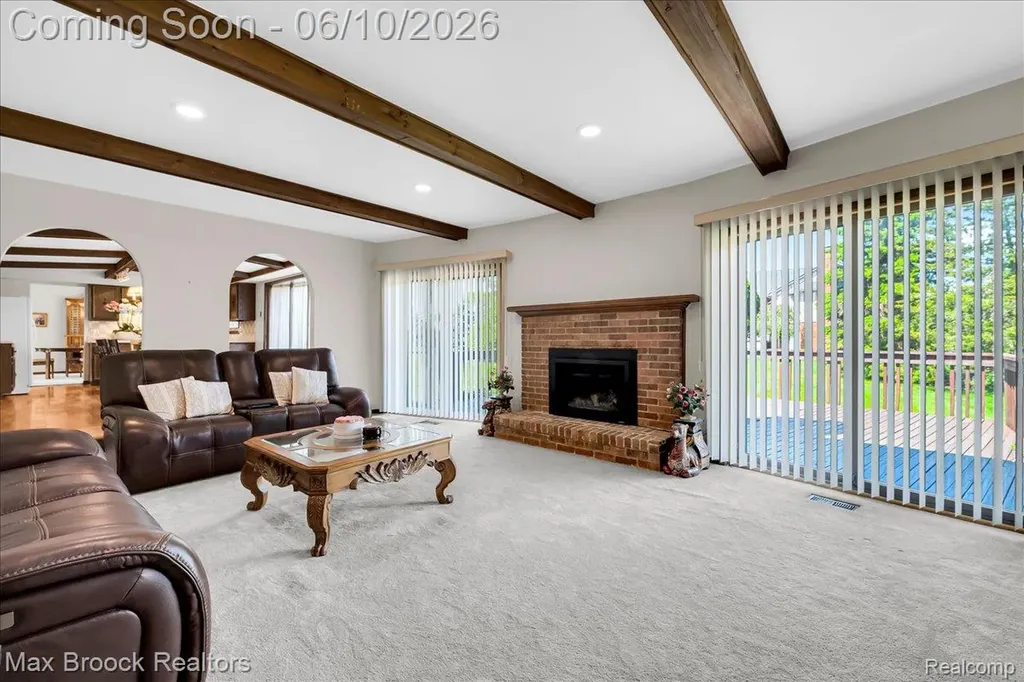 217 Stonetree Circle Rochester Hills City MI 48309