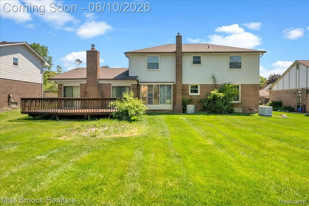 217 Stonetree Circle Rochester Hills City MI 48309