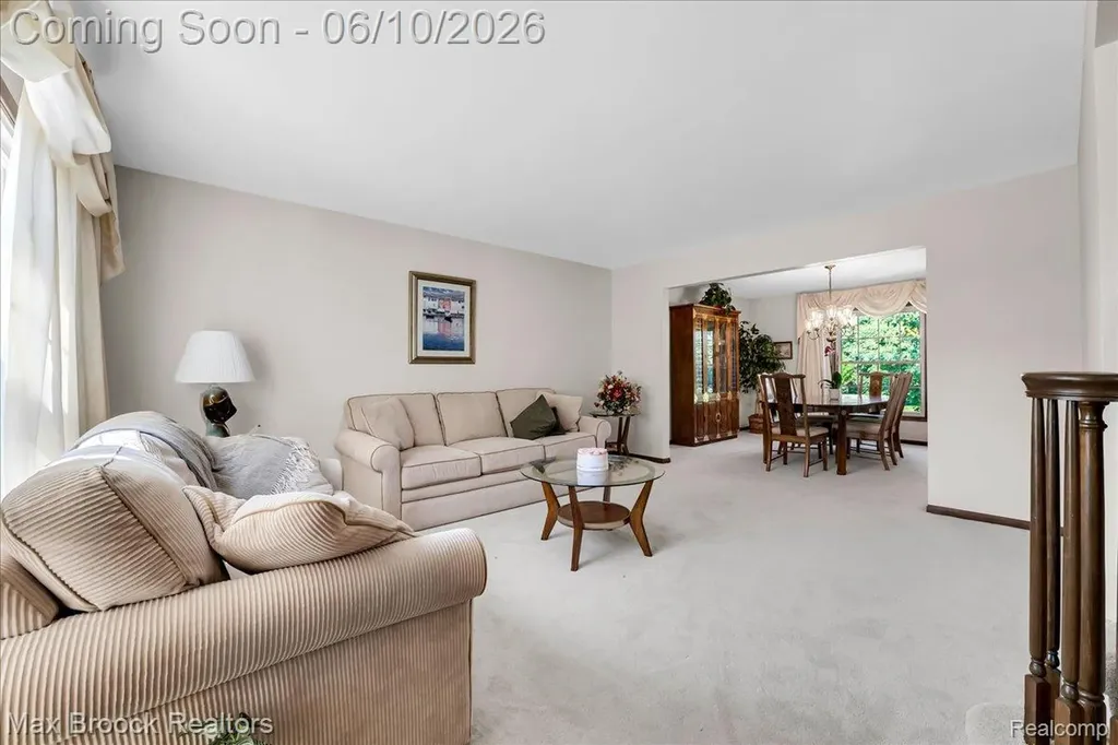 217 Stonetree Circle Rochester Hills City MI 48309