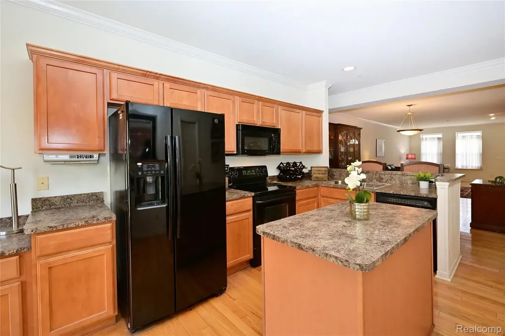 3263 Camden Drive Troy City MI 48084