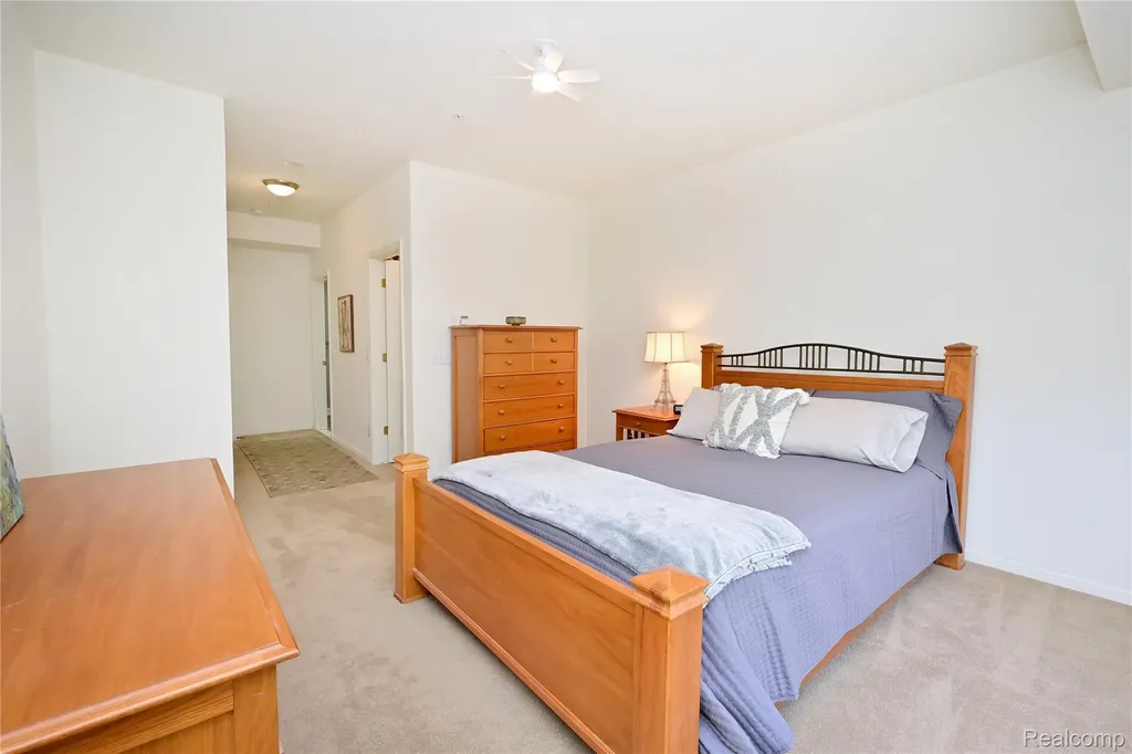 3263 Camden Drive Troy City MI 48084