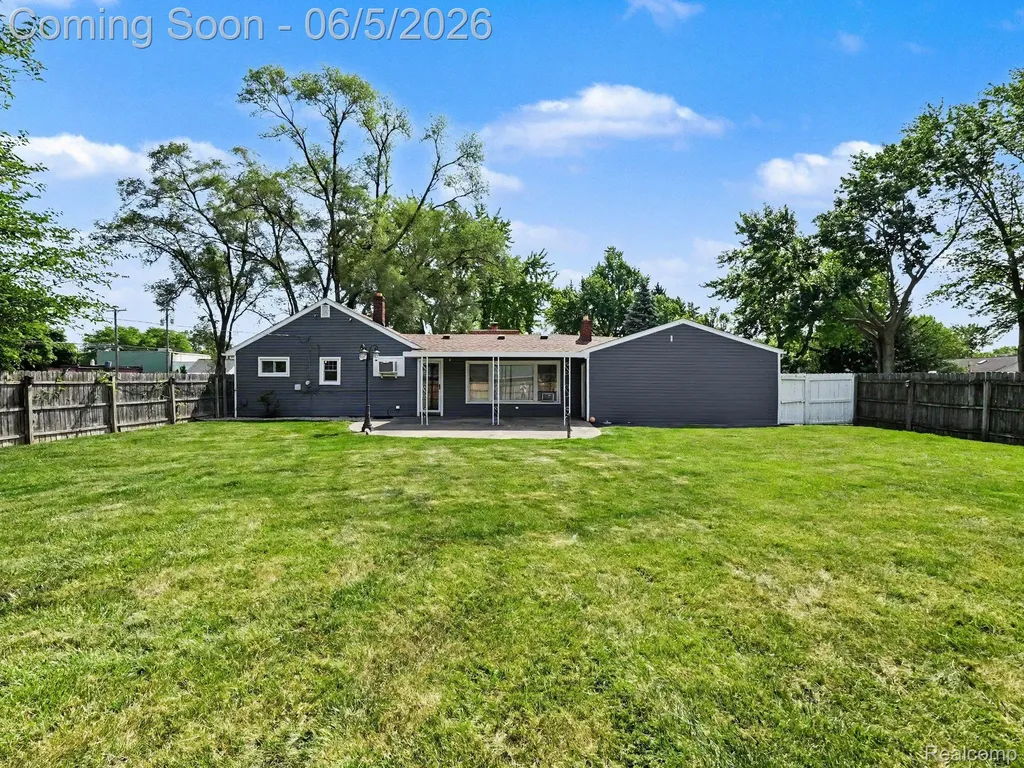 5860 Huron Street Taylor City MI 48180