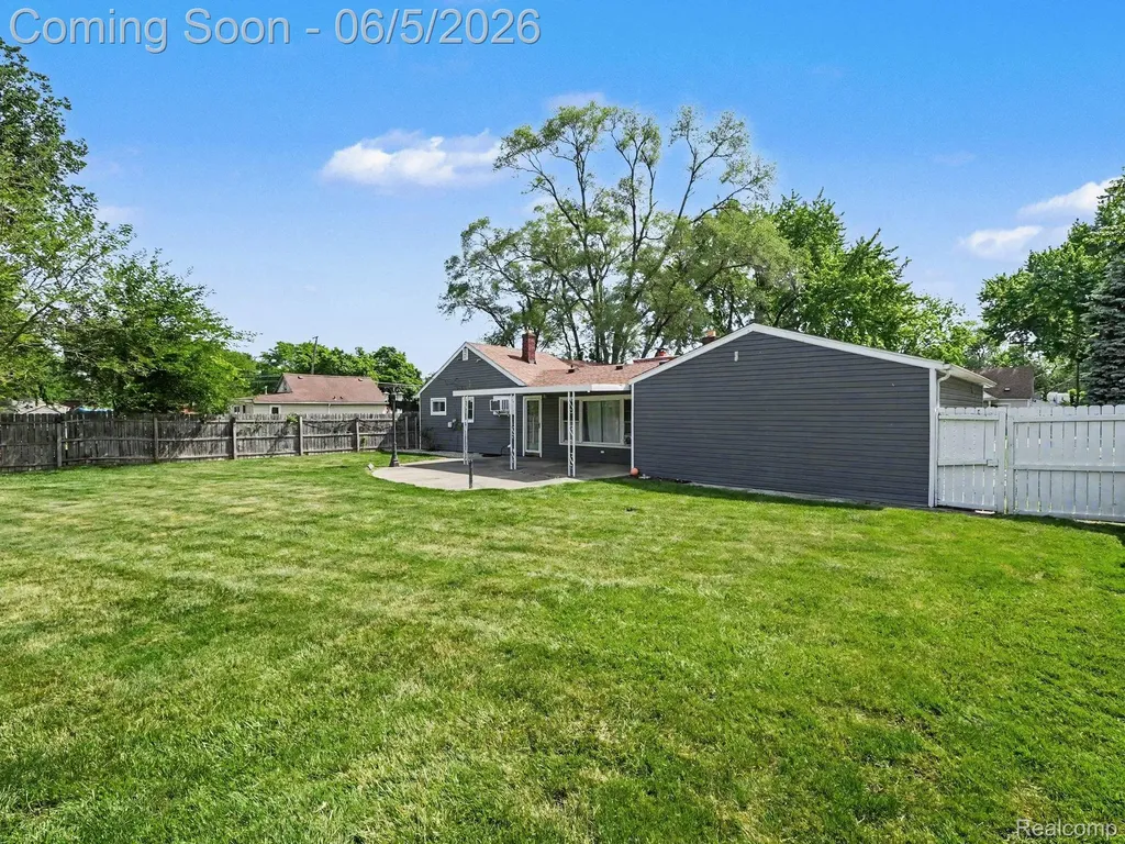5860 Huron Street Taylor City MI 48180