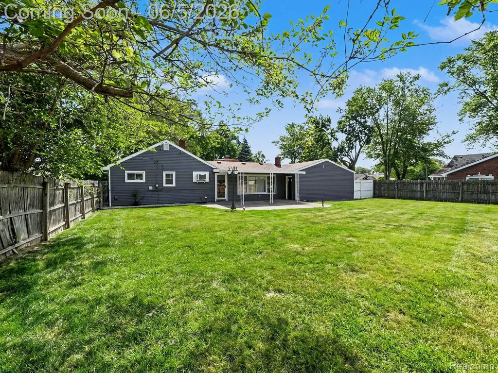 5860 Huron Street Taylor City MI 48180