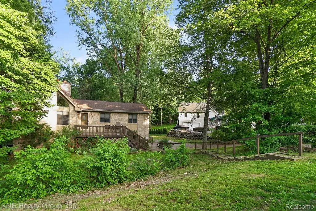 751 Maury Place Genoa Township MI 48843