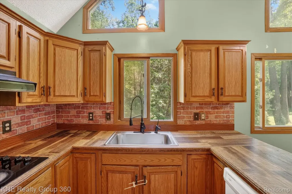 751 Maury Place Genoa Township MI 48843