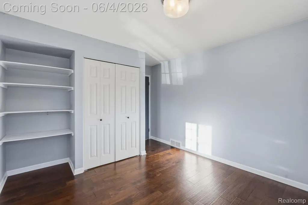 28531 Sunnydale Street Livonia City MI 48154