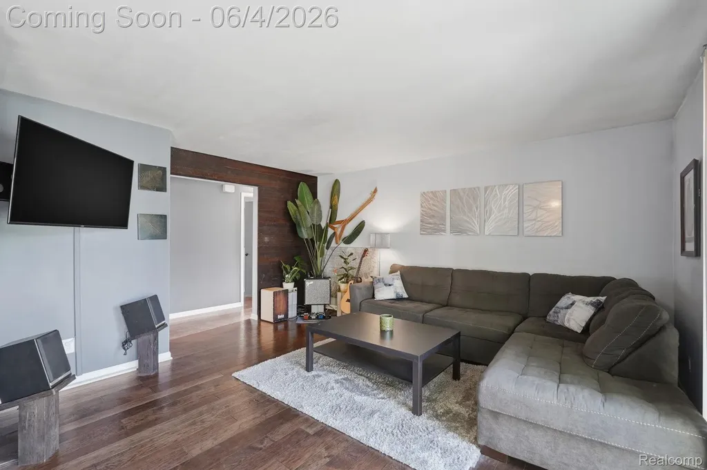 28531 Sunnydale Street Livonia City MI 48154