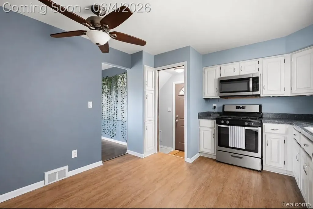 28531 Sunnydale Street Livonia City MI 48154