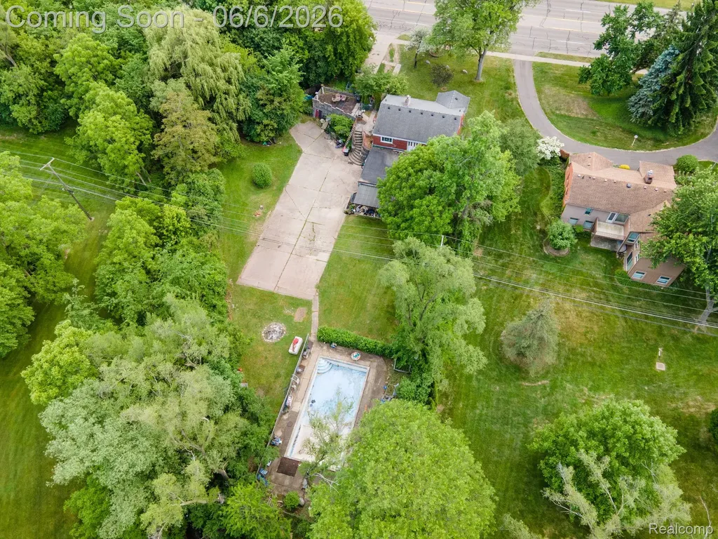 27912 6 Mile Road Livonia City MI 48152