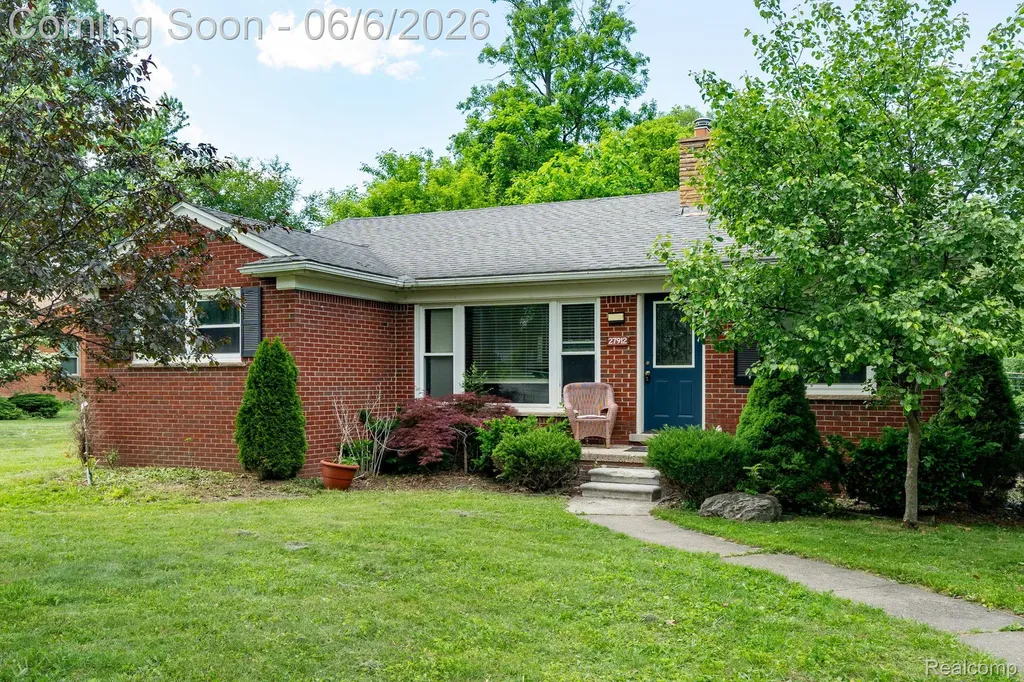 27912 6 Mile Road Livonia City MI 48152
