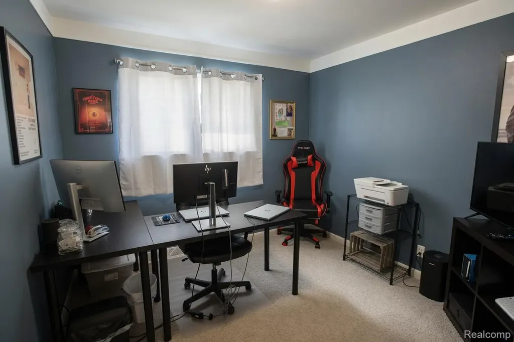 18584 Blue Island Court Roseville City MI 48066