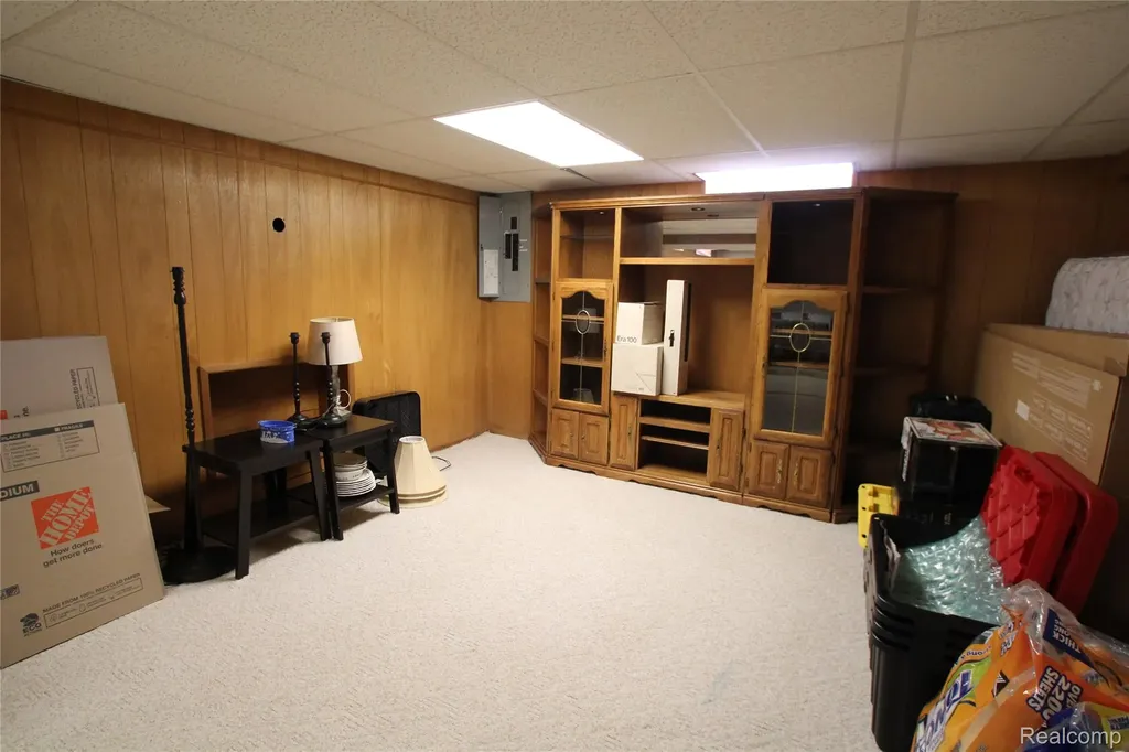 18584 Blue Island Court Roseville City MI 48066