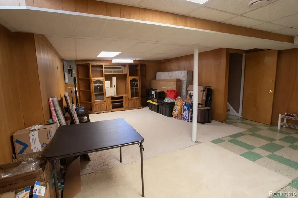18584 Blue Island Court Roseville City MI 48066