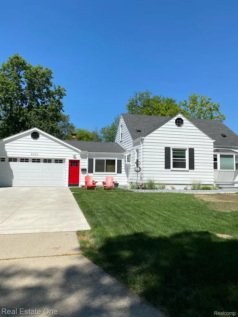 2075 Deering Street Garden City City MI 48135