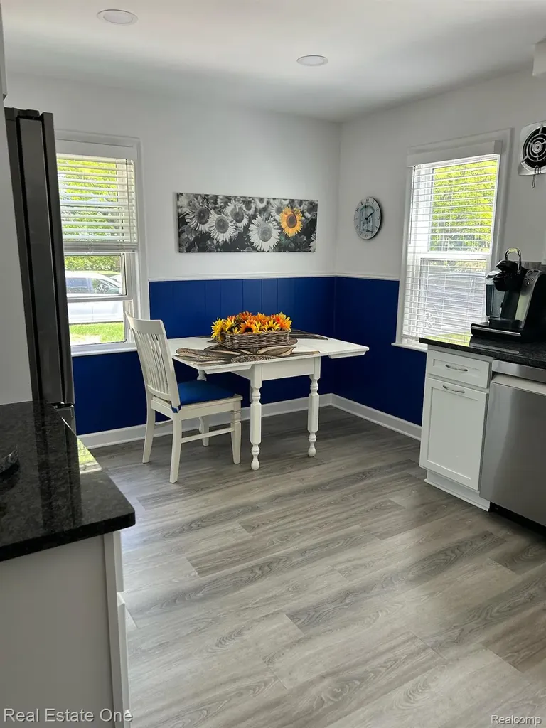 2075 Deering Street Garden City City MI 48135