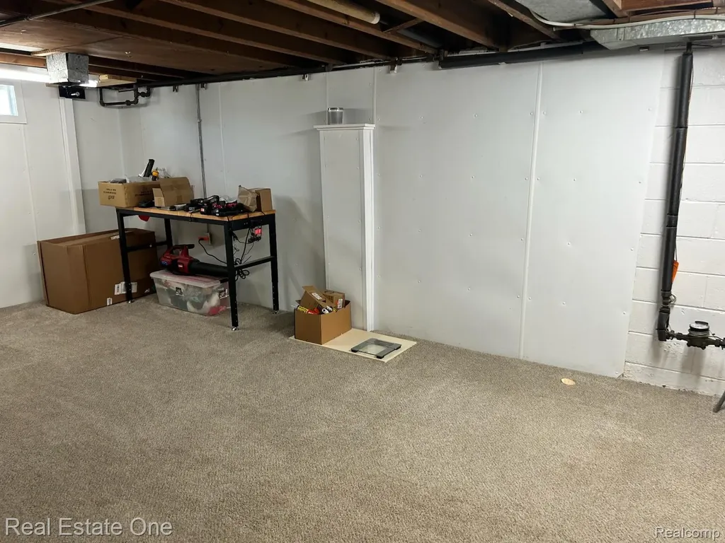 2075 Deering Street Garden City City MI 48135