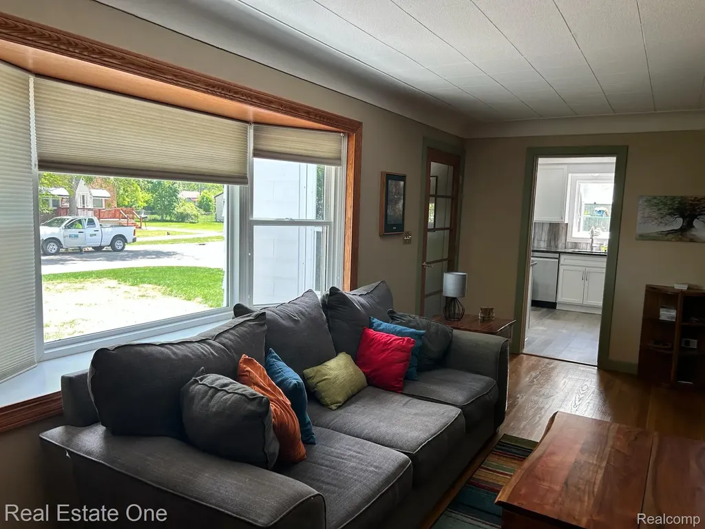 2075 Deering Street Garden City City MI 48135