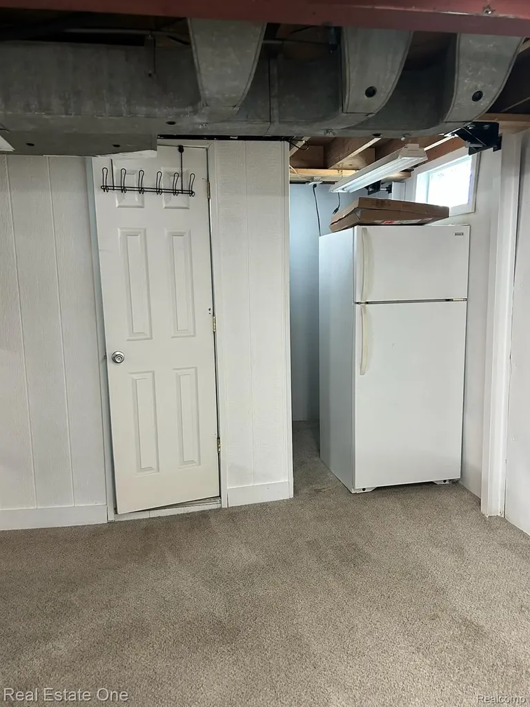 2075 Deering Street Garden City City MI 48135