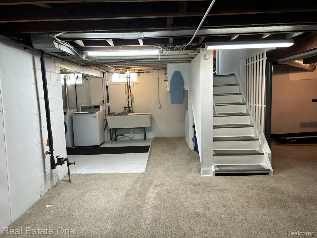 2075 Deering Street Garden City City MI 48135