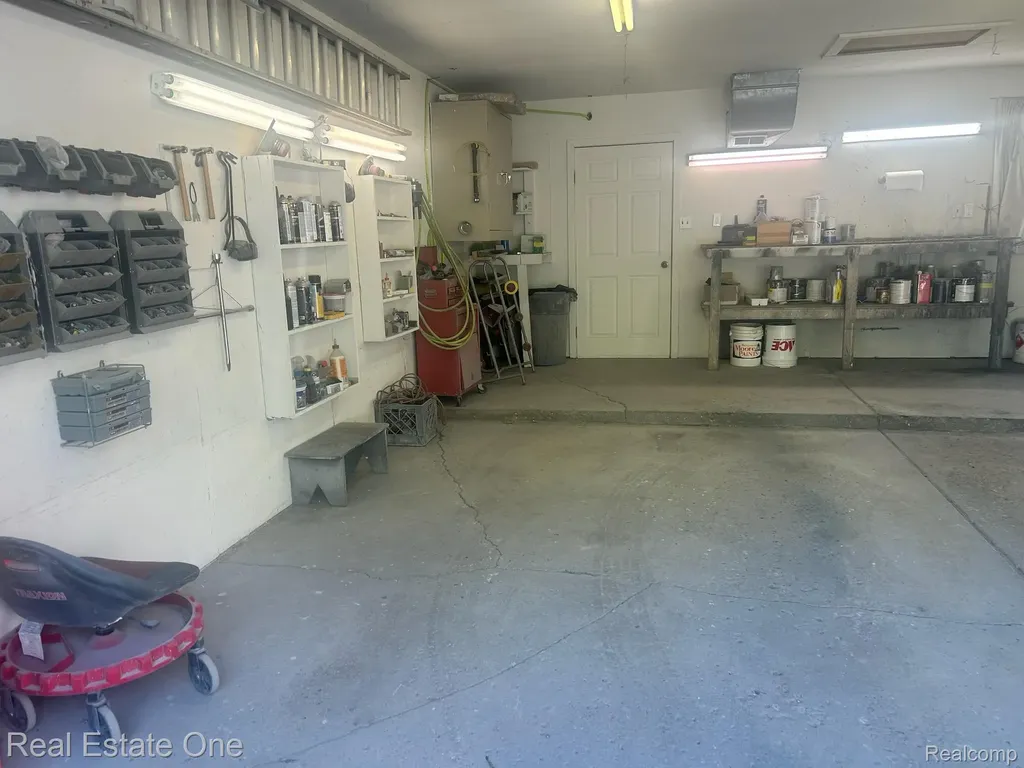2075 Deering Street Garden City City MI 48135