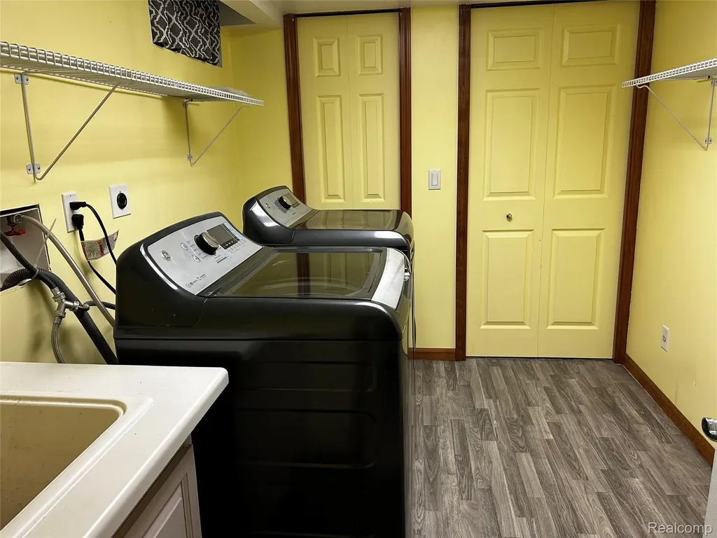 5440 Deland Road Flushing Charter Township MI 48433
