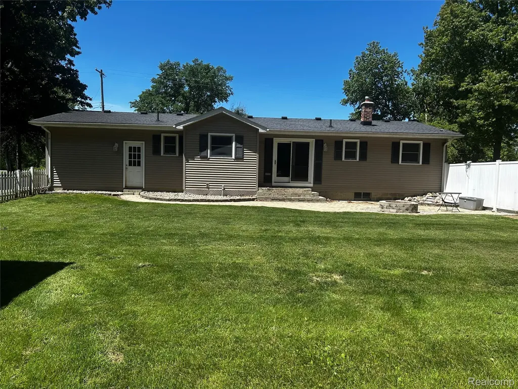 5440 Deland Road Flushing Charter Township MI 48433