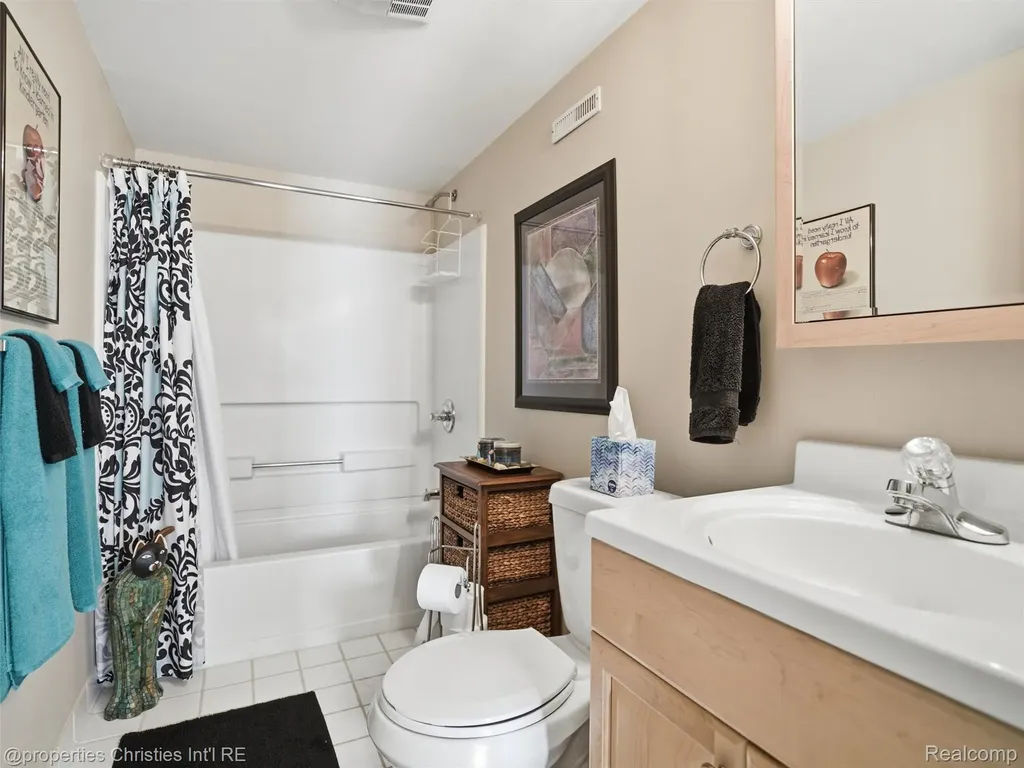 2769 Calloway Court Canton Charter Township MI 48188