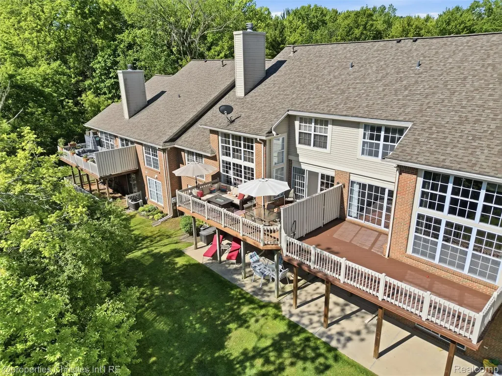 2769 Calloway Court Canton Charter Township MI 48188
