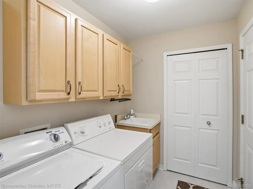 2769 Calloway Court Canton Charter Township MI 48188