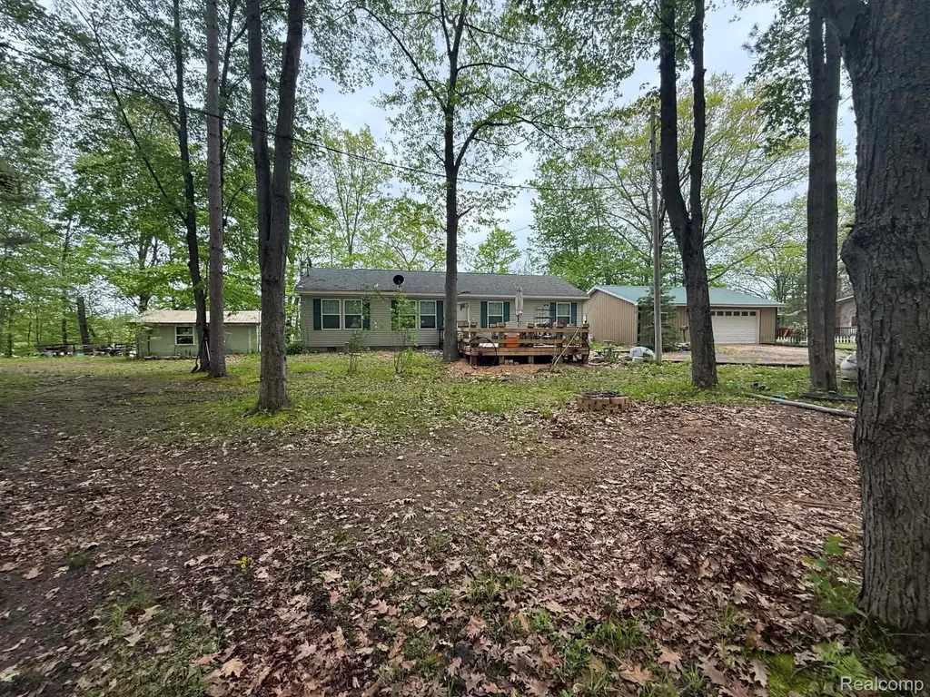 5994 N Lake Sanford Road Edenville Township MI 48657