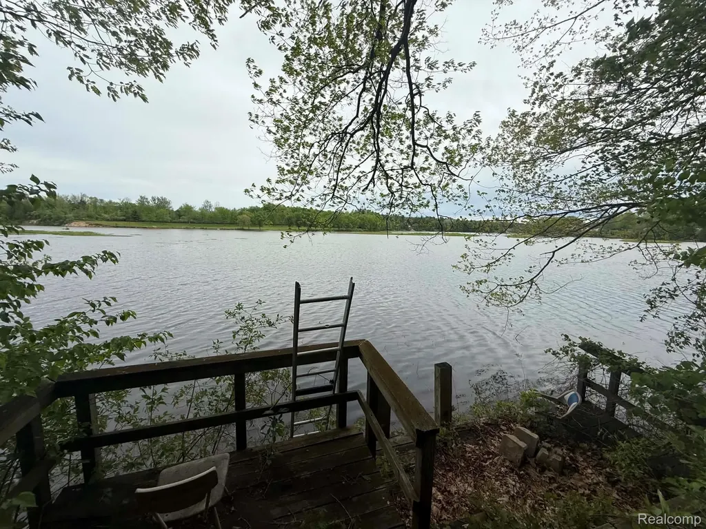 5994 N Lake Sanford Road Edenville Township MI 48657