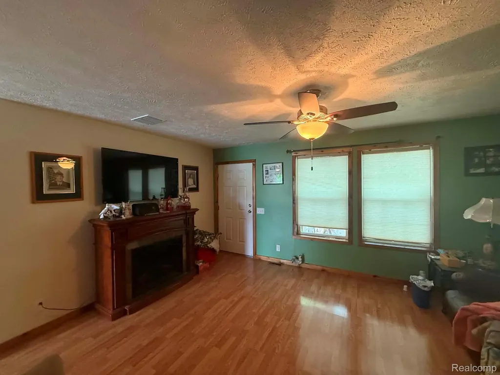 5994 N Lake Sanford Road Edenville Township MI 48657