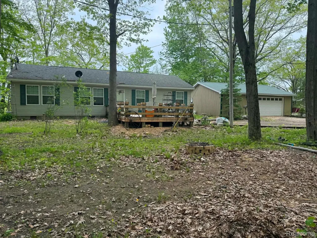 5994 N Lake Sanford Road Edenville Township MI 48657