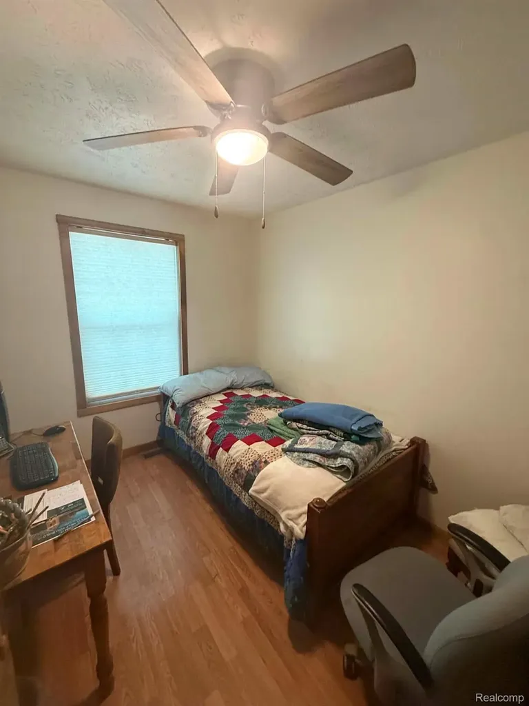 5994 N Lake Sanford Road Edenville Township MI 48657