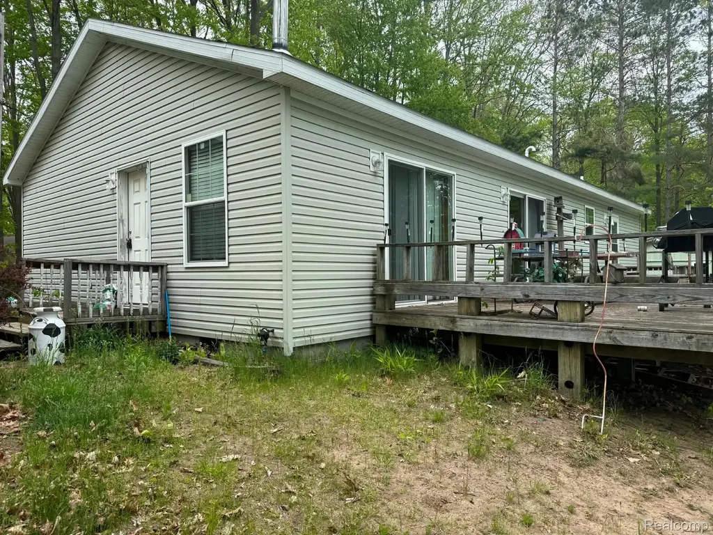 5994 N Lake Sanford Road Edenville Township MI 48657