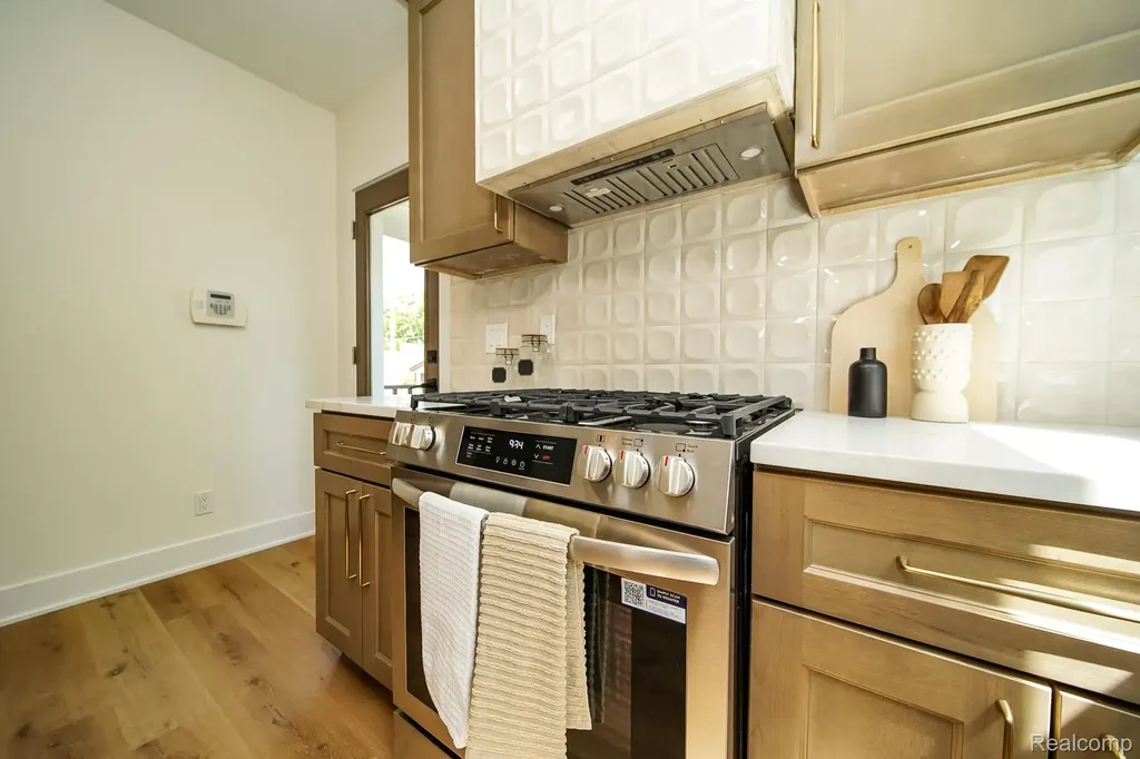 441 Silman Street Ferndale City MI 48220