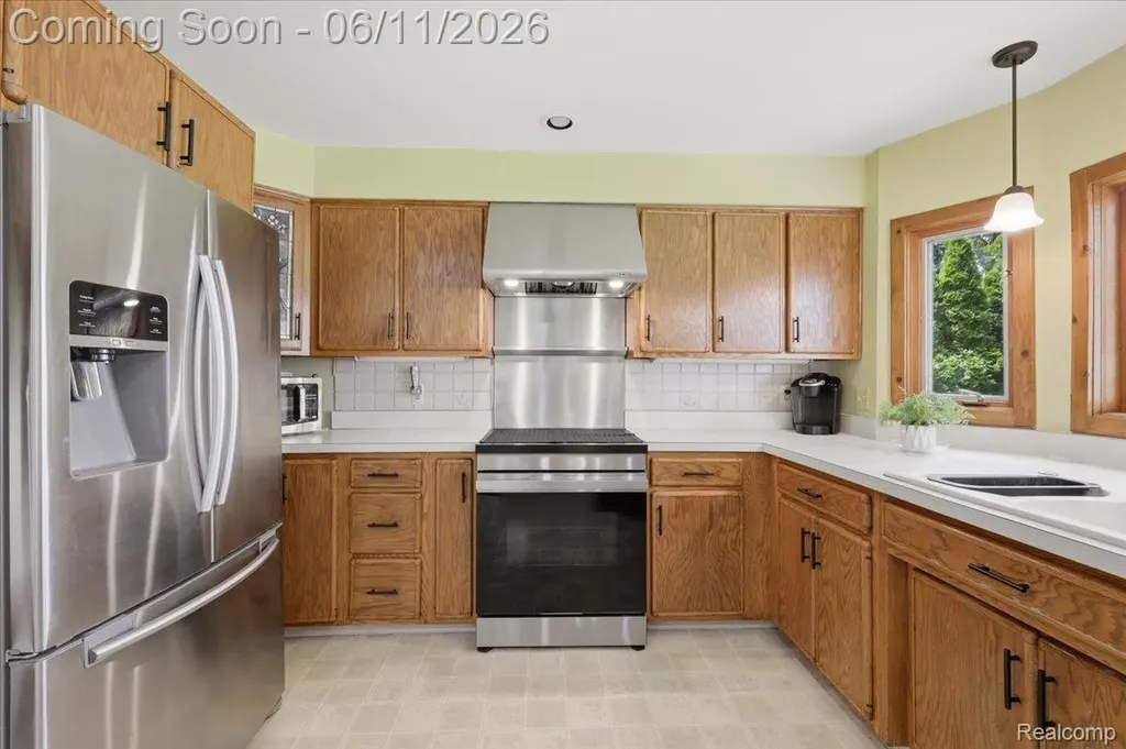 6880 Forestlawn Court Waterford Charter Township MI 48327
