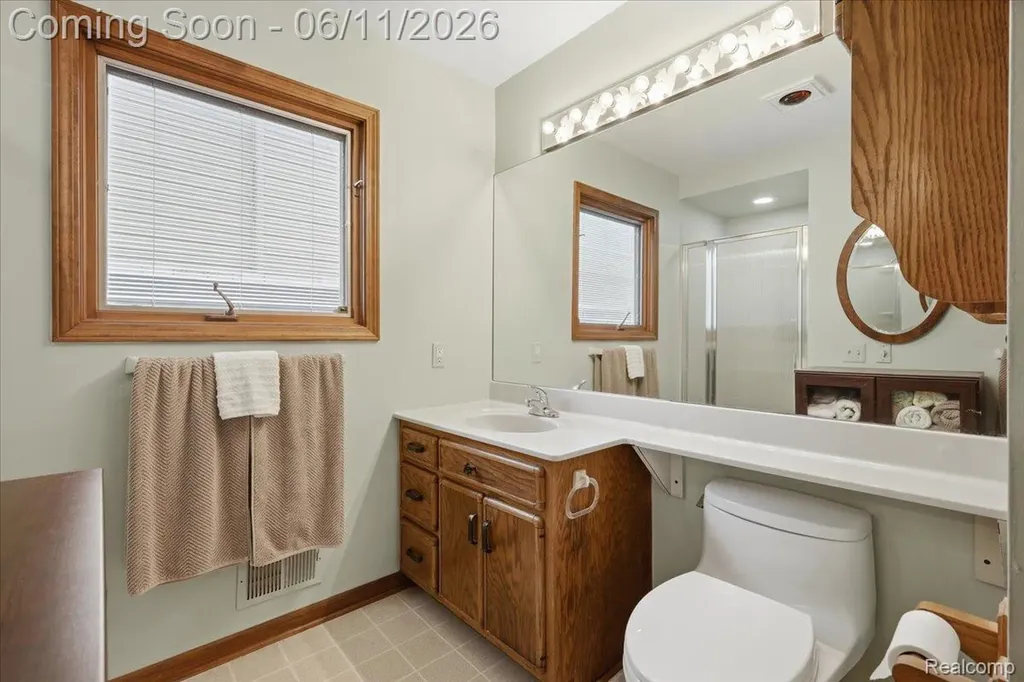 6880 Forestlawn Court Waterford Charter Township MI 48327