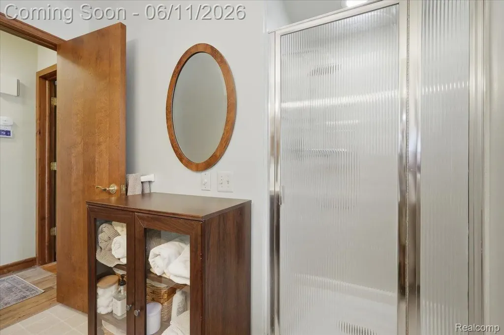 6880 Forestlawn Court Waterford Charter Township MI 48327