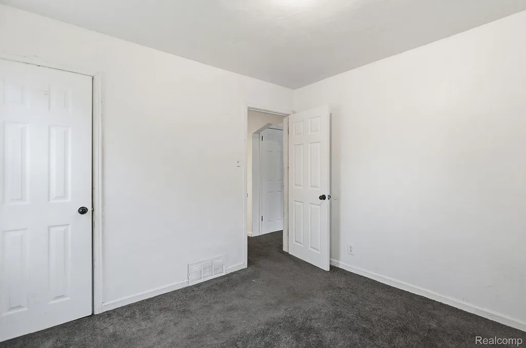 19816 Harlow Street Detroit City MI 48235
