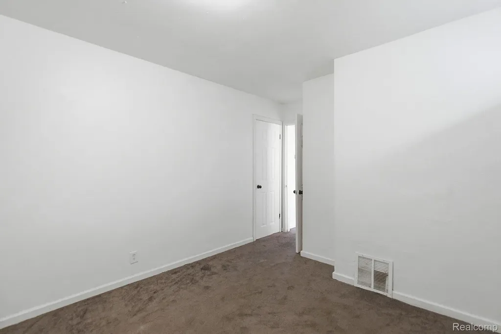 19816 Harlow Street Detroit City MI 48235