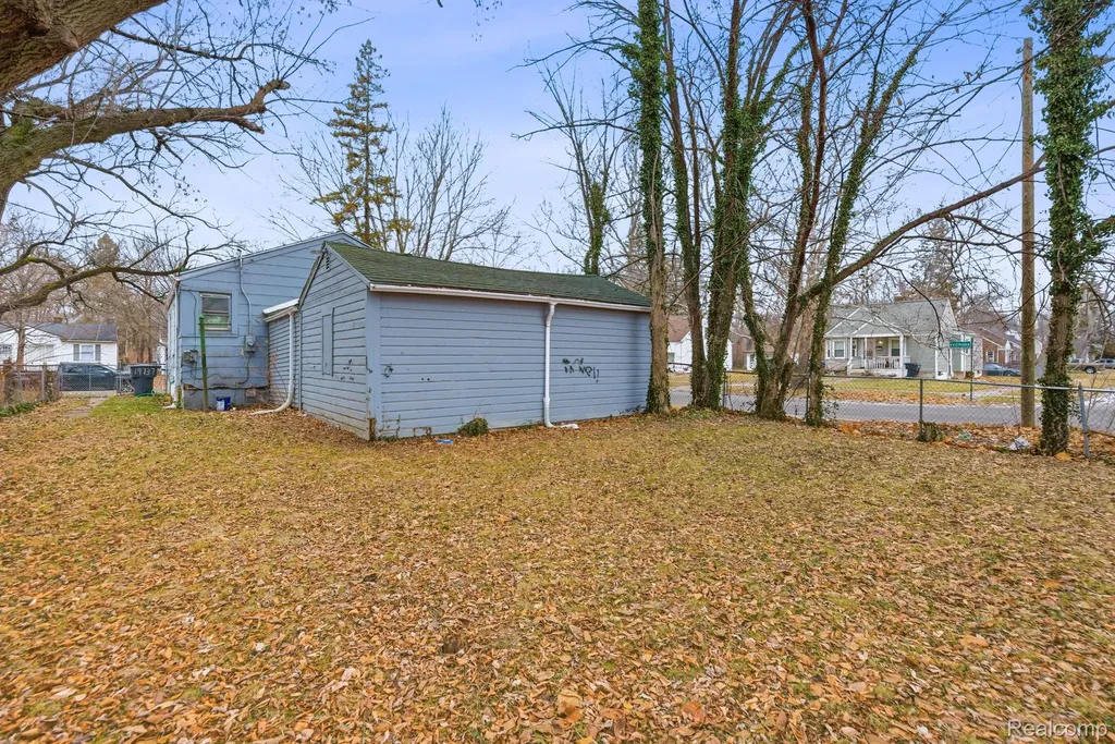 19816 Harlow Street Detroit City MI 48235