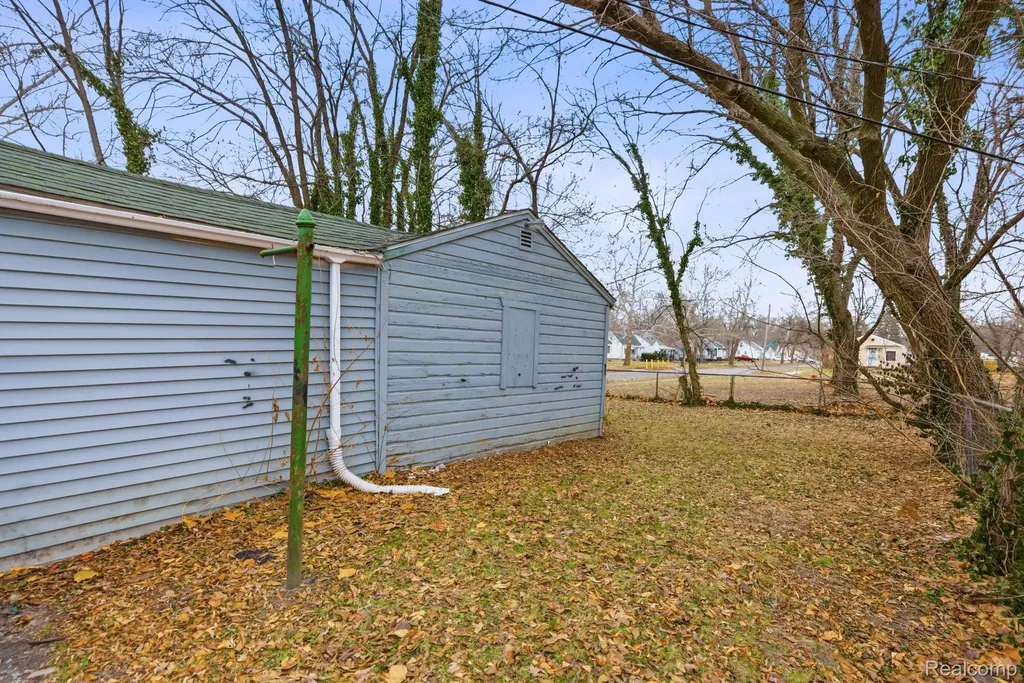19816 Harlow Street Detroit City MI 48235