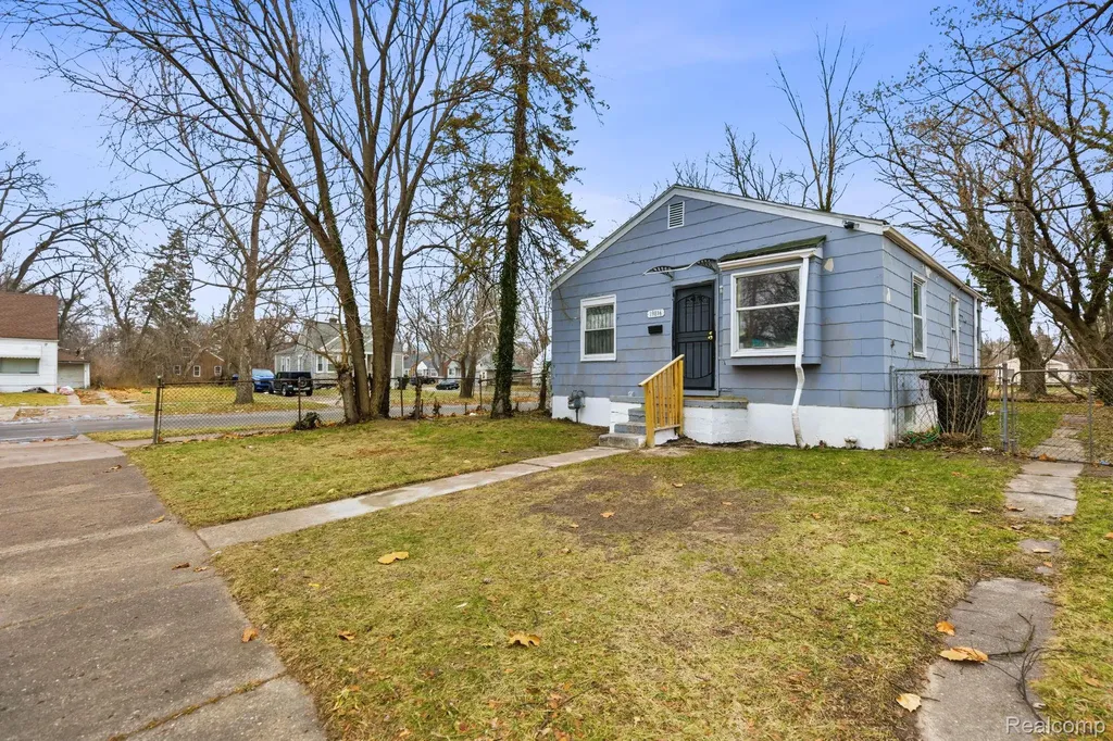 19816 Harlow Street Detroit City MI 48235