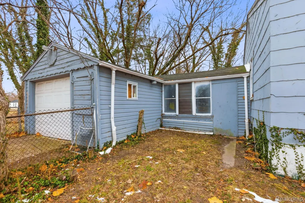 19816 Harlow Street Detroit City MI 48235