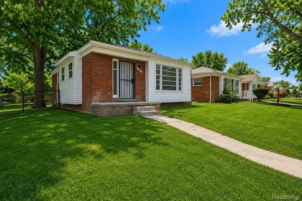 20201 Grandville Avenue Detroit City MI 48219
